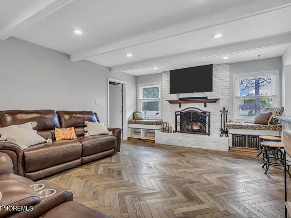 386 Taylors Mills Road, Manalapan, NJ 07726