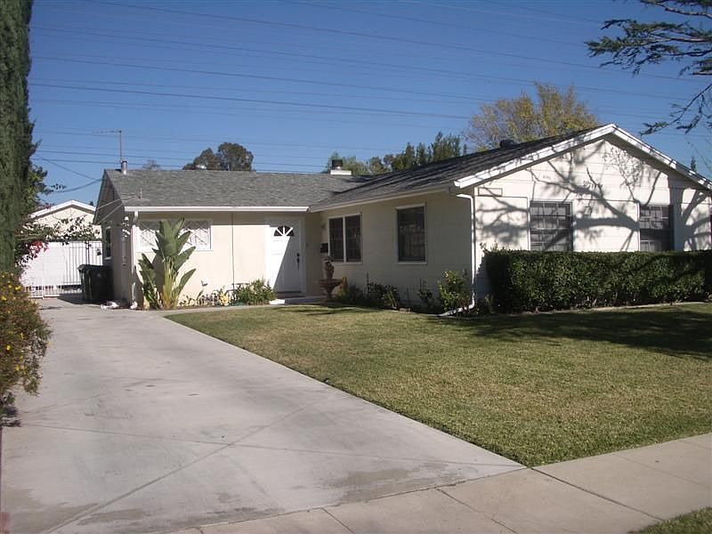 Beautiful front yard