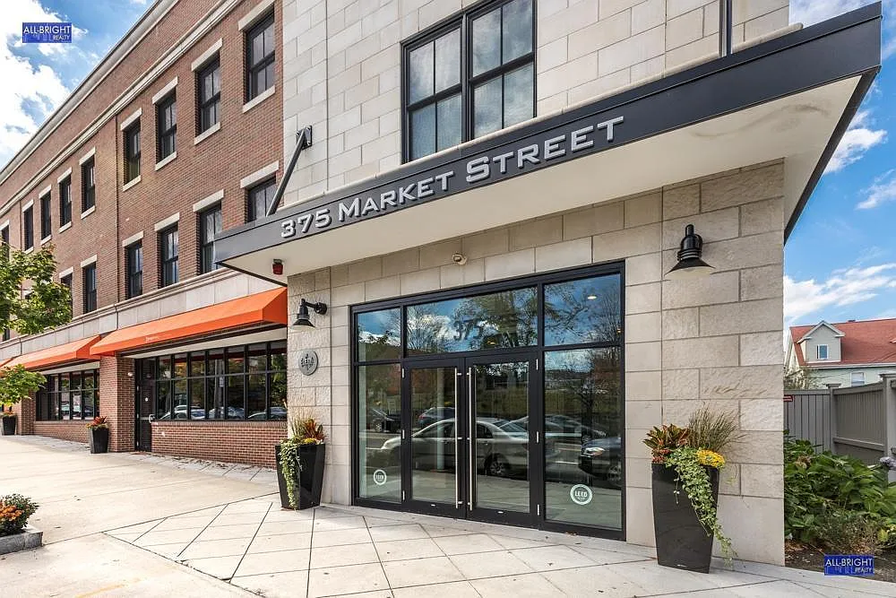 375 Market Street — Photo 2