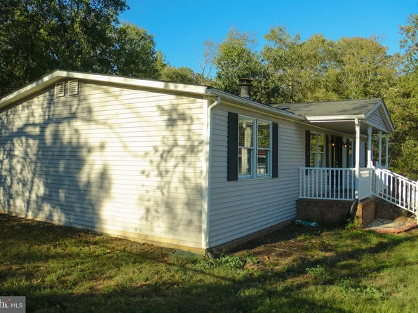 9186 Hedgesville Rd, Hedgesville, WV 25427