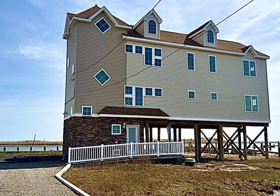 448 Dock Rd