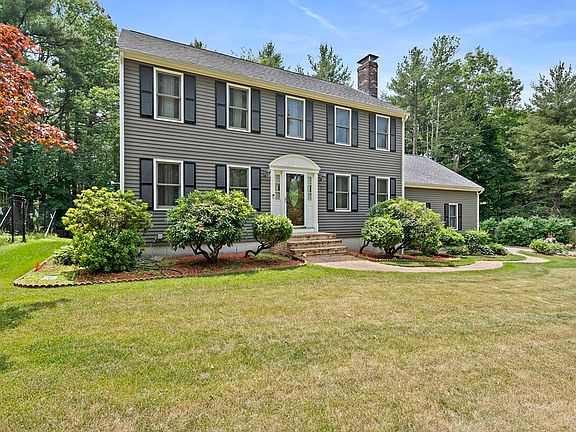 2nd image of 5 Windemere Dr