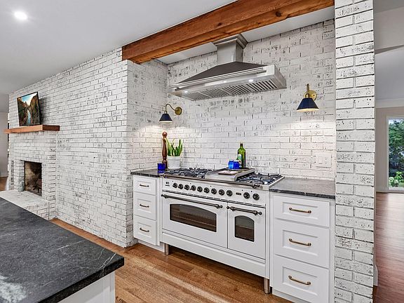5th image of 3945 Hillcrest Way