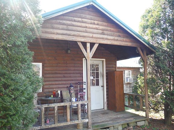 3rd image of 475 Loretto Rd