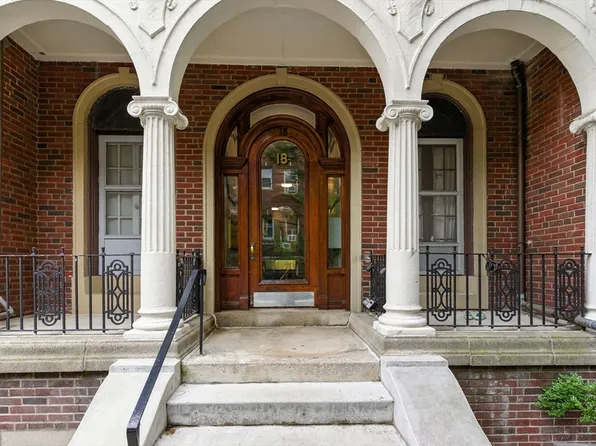 18 Melvin Ave APT 12, Brighton, MA 02135