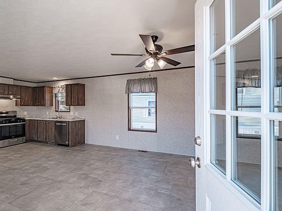 5th image of 24 Cedarwood Drive