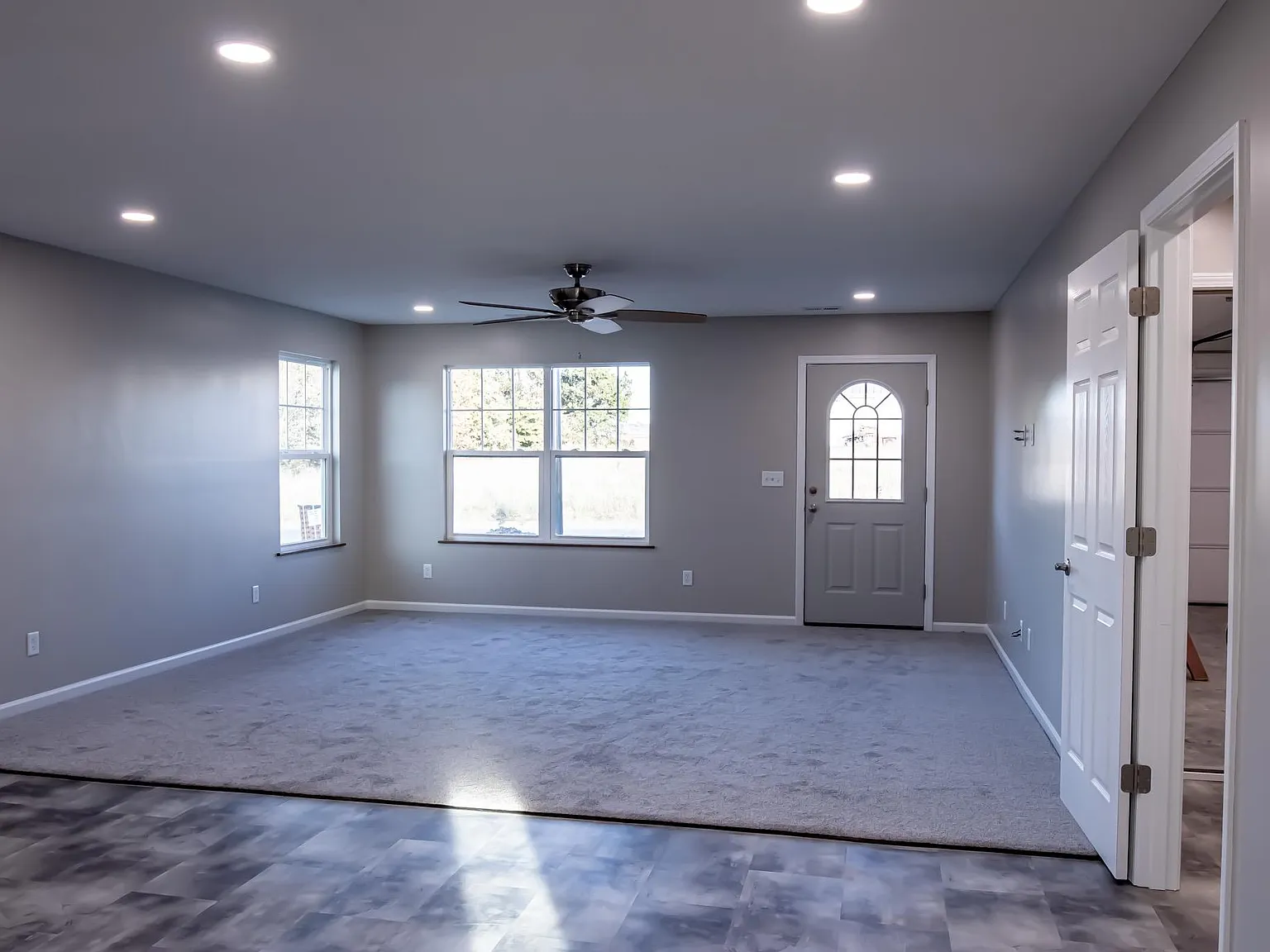 2 bed, 1105 sqft, $1,270 — Photo 3