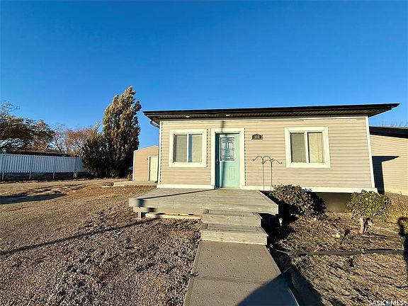 2nd image of 106 7th STREET W