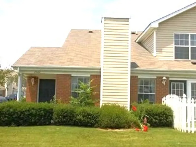 1904 Westgate Cir — Photo 15