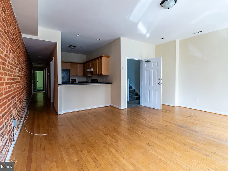 1712 Thames St — Photo 4