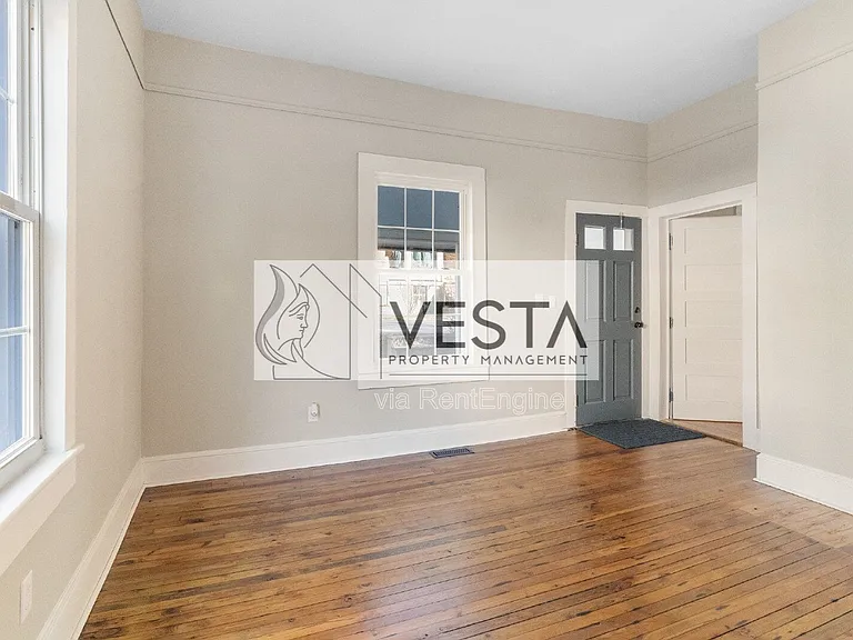 555 Baldwin Ave — Photo 12