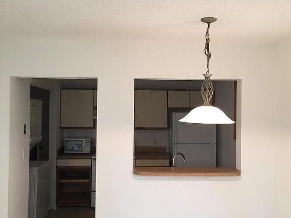 4th image of 1073 Sea Hawk Dr E