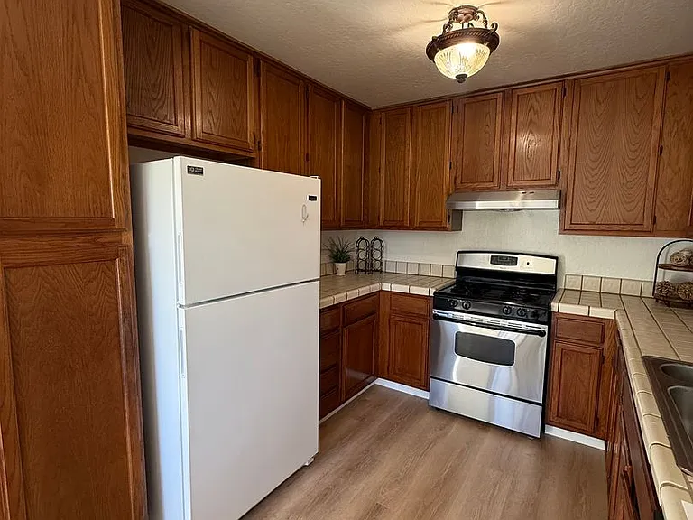 253 Green Meadow Dr #C — Photo 5