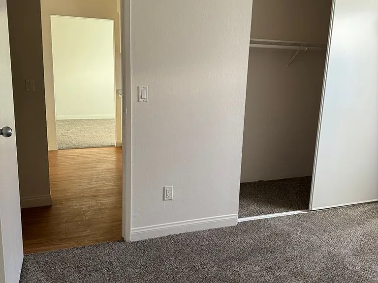 Canyon Club Apartments — Photo 41