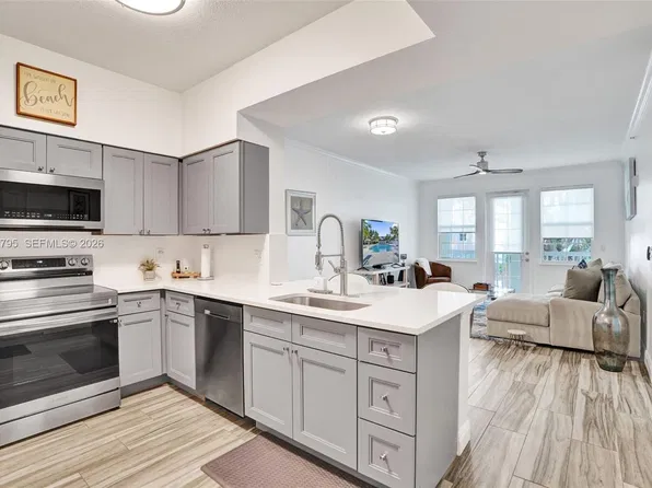 275 Murcia Dr APT 205, Jupiter, FL 33458