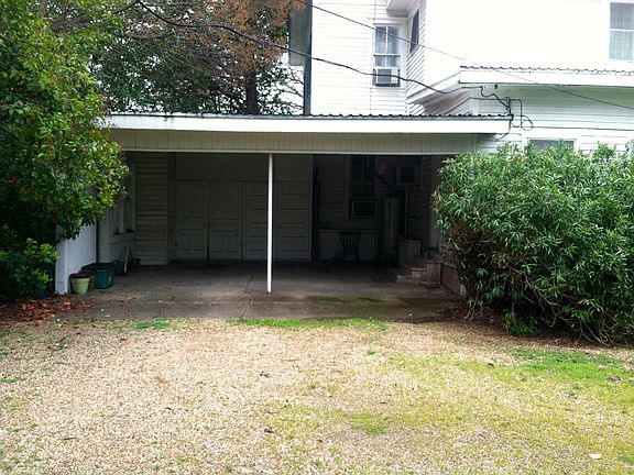 4th image of 913 Ferris Ave
