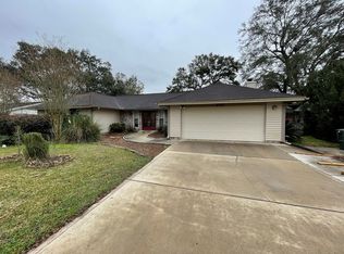 6943 Falcon Dr, Pensacola, FL 32526