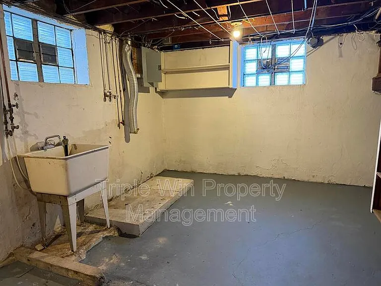 3915 Itaska St — Photo 40