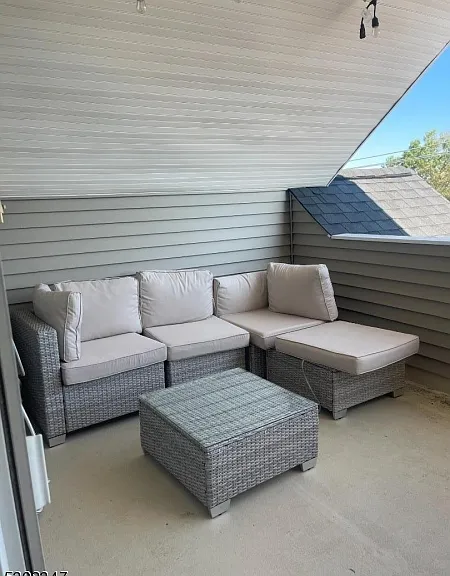 1409 River Rd — Photo 30