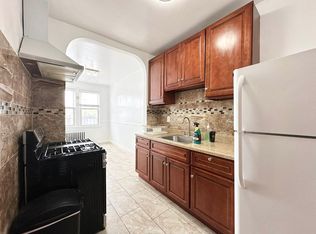 3548 29th St #3, Astoria, NY 11106