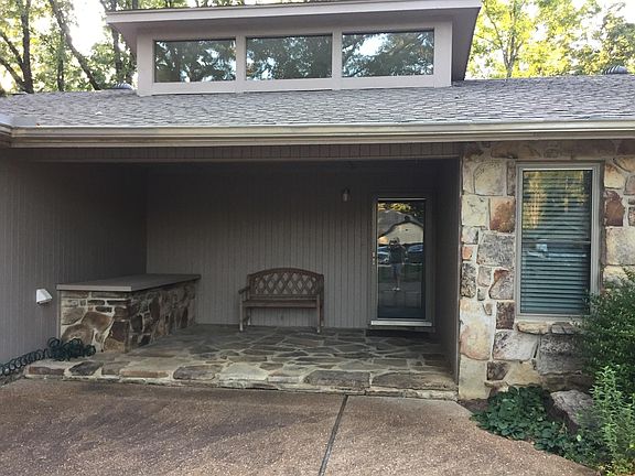 3rd image of 490 College Heights Dr