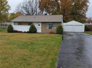 22 Lower Idlewild Dr, New Castle, PA 16101