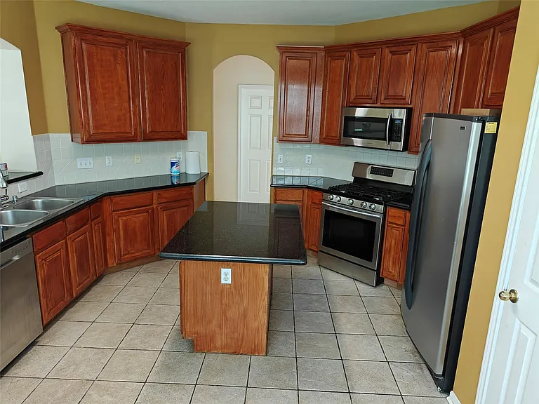 15319 Truslow Point Ln — Photo 13