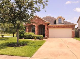 3215 Windy Bank Ln, Pearland, TX 77581