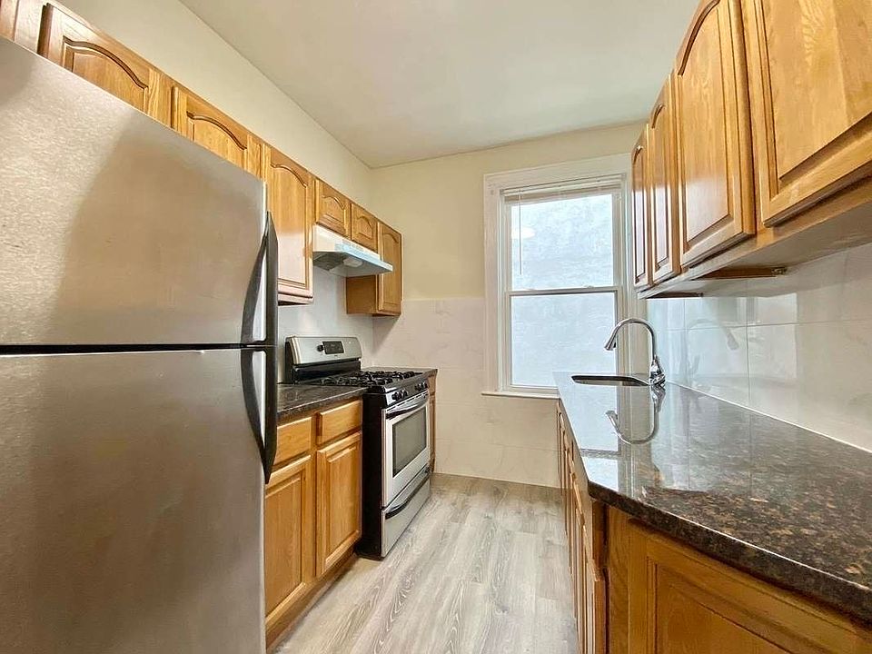 1st image of 24-36 42nd St #2RR