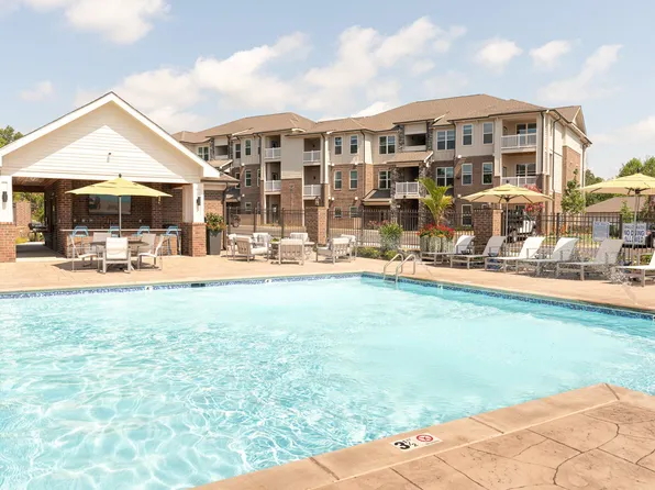 Overlook at Farragut, 11613 Vista Terrace Way #1B-1Ba-881Sqft, Knoxville, TN 37932