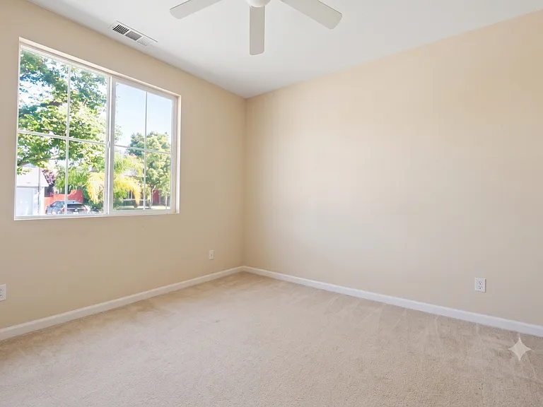 4501 Thoroughbred Ct — Photo 13