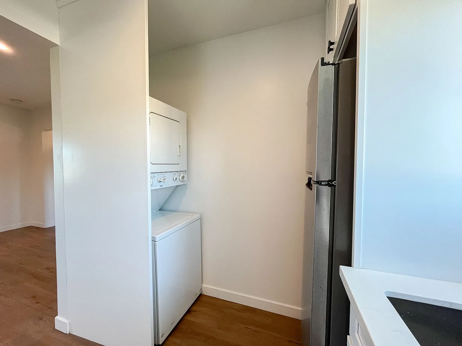 3814 S Bronson Ave — Photo 3