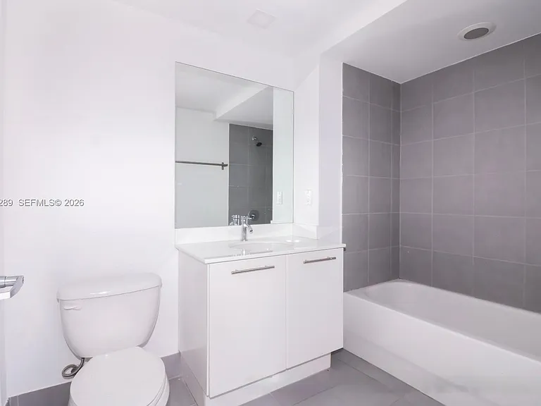 92 SW 3rd St #2706 — Photo 6