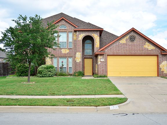 2nd image of 1718 Lakeway Dr