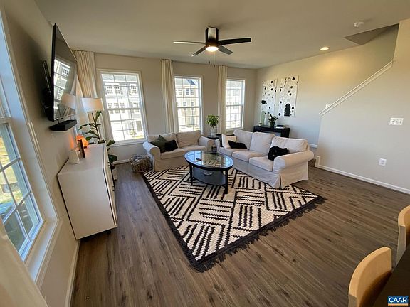 4th image of 277 Willowshire Ct