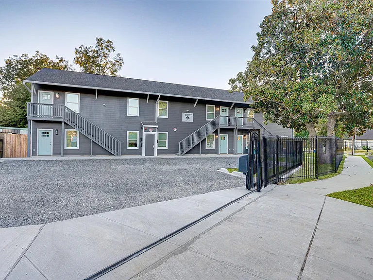 72 Burress St #3 — Photo 22