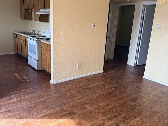 5th image of 1800 S Espina St APT 1