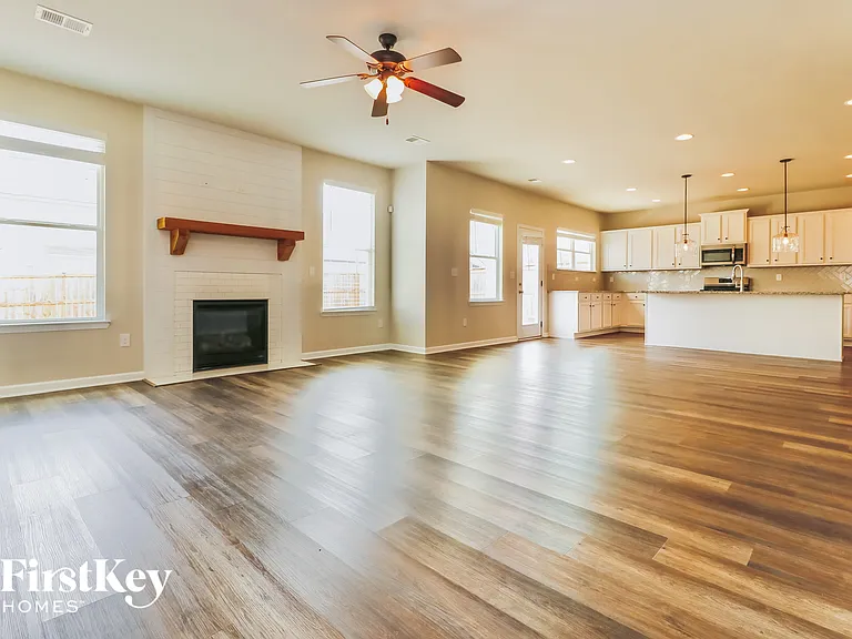 225 Villa Grande Dr — Photo 3