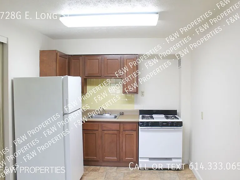 1728G E Long St — Photo 28