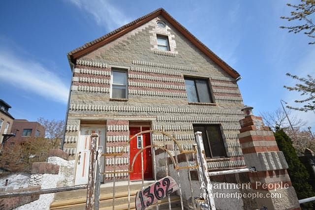 1st image of 1362 W Evergreen Ave #1