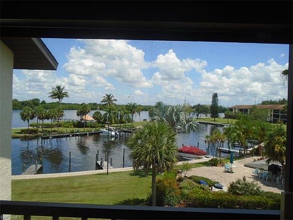 3rd image of 16150 Bay Pointe Blvd #305