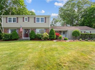 1 Sunnyside Dr, Cumberland, RI 02864
