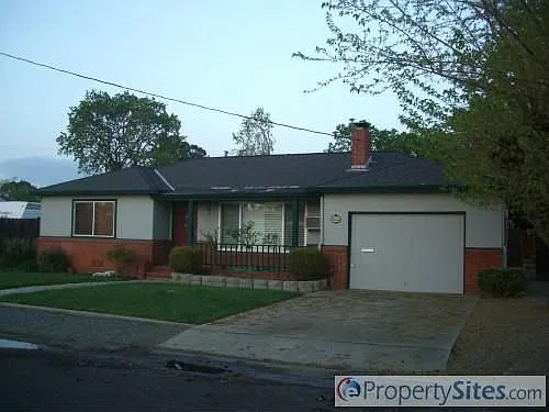 1632 Humphrey Dr photo 1