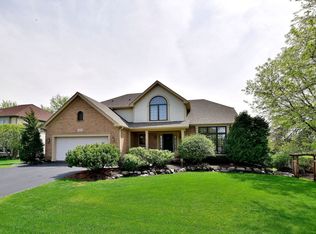 467 Carolian Dr, Lake Zurich, IL 60047