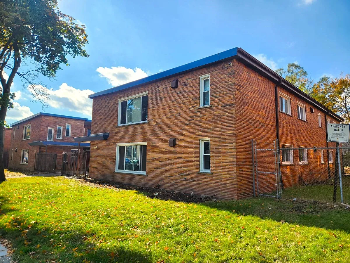 Building Photo - 16745 Greenfield Rd