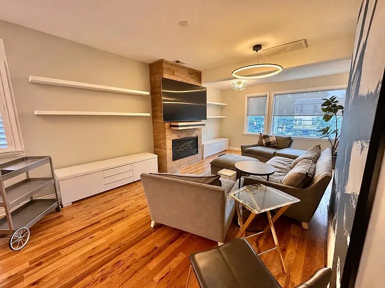 259 Duncan Ave #2 — Photo 2