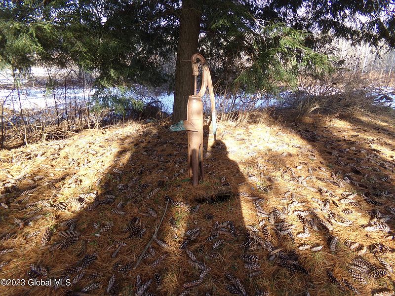 4th image of 499 Ridge Road