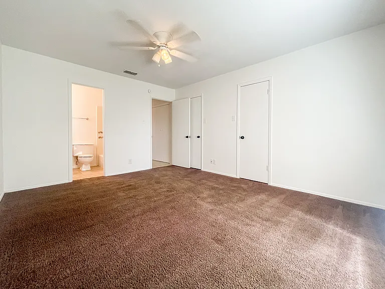 517 Karen Dr — Photo 13