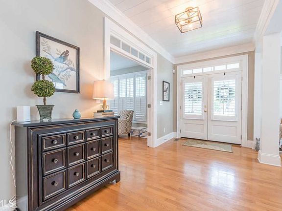 4th image of 22 Waterfront Park Ct