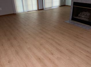 1053 McKnight Cir #2, Rockford, IL 61107